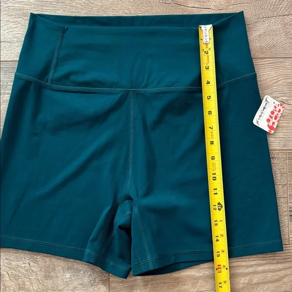 NWT FP Movement Women's Never Better Bike Shorts Evergreen Size XL Free People - Picture 4 of 6